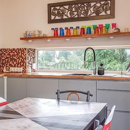 Cozy Home In Nowe Warpno With Wifi 別荘