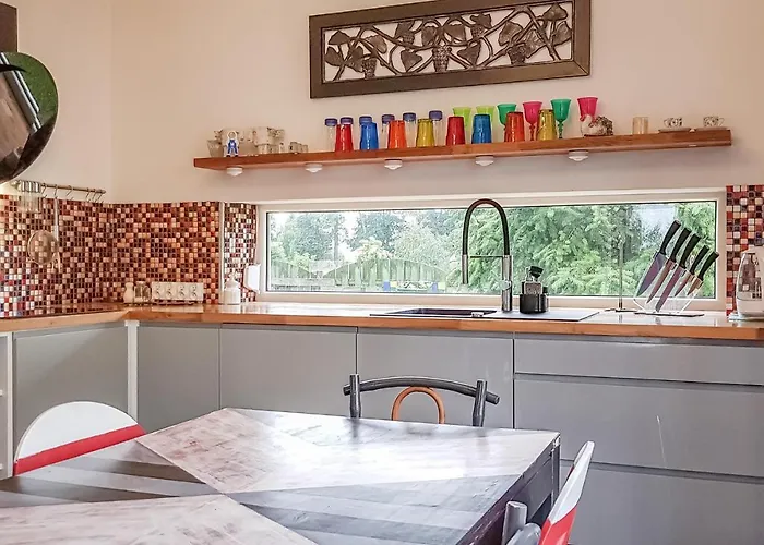 Beautiful In With Wifi بيت للعطل